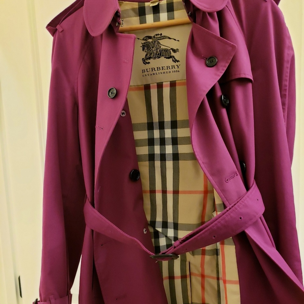 BURBERRY trench coat- burberry herita…